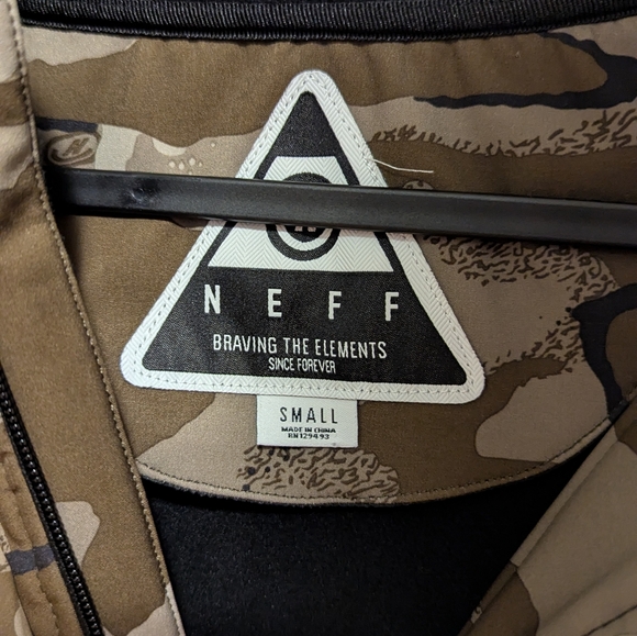 Neff Daily Soft Shell Jacket Mens Small Snowboarding - Picture 3 of 3